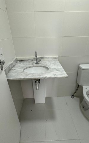 Apartamento para alugar com 56m², 2 quartos e 1 vaga Apartamento para alugar com 56m², 2 quartos e 1 vagaBanheiro da Suíte