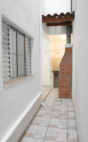 Casa para alugar com 100m², 2 quartos e 1 vagaÁrea comum - Churrasqueira