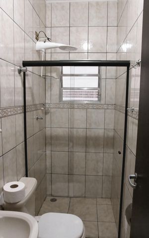 Casa para alugar com 100m², 2 quartos e 1 vagaBanheiro 1