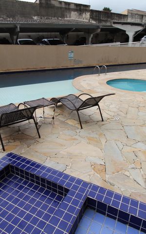 Apartamento para alugar com 70m², 2 quartos e 1 vagaÁrea comum - Piscina
