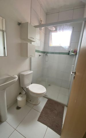 Casa de condomínio para alugar com 90m², 3 quartos e 2 vagasBanheiro social