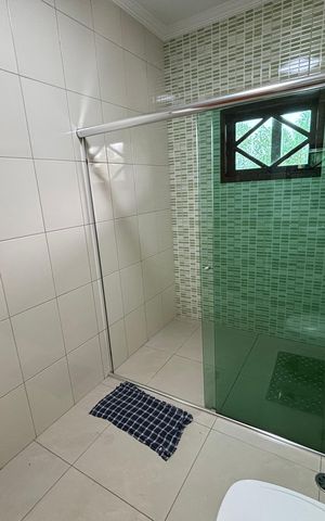 Casa para alugar com 470m², 3 quartos e 6 vagas Casa para alugar com 470m², 3 quartos e 6 vagasBanheiro da Suíte