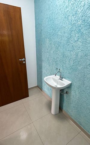 Casa para alugar com 470m², 3 quartos e 6 vagas Casa para alugar com 470m², 3 quartos e 6 vagasLavabo