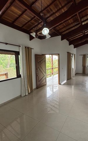 Casa para alugar com 470m², 3 quartos e 6 vagas Casa para alugar com 470m², 3 quartos e 6 vagasSala