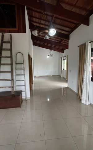 Casa para alugar com 470m², 3 quartos e 6 vagas Casa para alugar com 470m², 3 quartos e 6 vagasSala