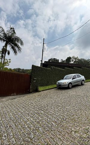 Casa para alugar com 470m², 3 quartos e 6 vagas