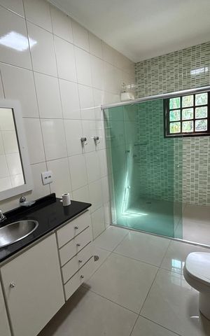 Casa para alugar com 470m², 3 quartos e 6 vagas Casa para alugar com 470m², 3 quartos e 6 vagasBanheiro