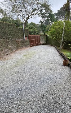 Casa para alugar com 470m², 3 quartos e 6 vagas Casa para alugar com 470m², 3 quartos e 6 vagasGaragem