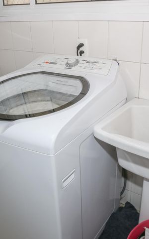 Apartamento à venda com 140m², 3 quartos e 3 vagas Apartamento à venda com 140m², 3 quartos e 3 vagasÁrea de Serviço