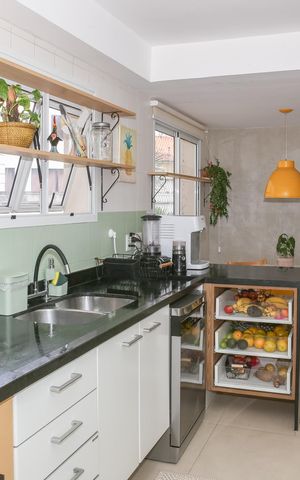 Apartamento à venda com 140m², 3 quartos e 3 vagas Apartamento à venda com 140m², 3 quartos e 3 vagasCozinha