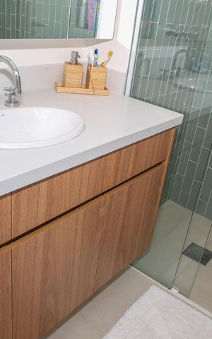 Apartamento à venda com 140m², 3 quartos e 3 vagas Apartamento à venda com 140m², 3 quartos e 3 vagasBanheiro da Suíte 1