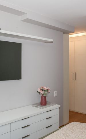 Apartamento à venda com 140m², 3 quartos e 3 vagas Apartamento à venda com 140m², 3 quartos e 3 vagasSuíte 1
