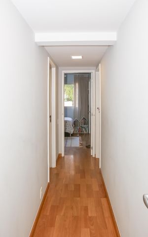 Apartamento à venda com 140m², 3 quartos e 3 vagas Apartamento à venda com 140m², 3 quartos e 3 vagasCorredor