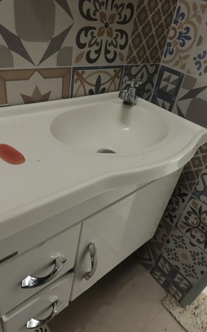 Apartamento para alugar com 74m², 2 quartos e sem vagaBanheiro - Pia