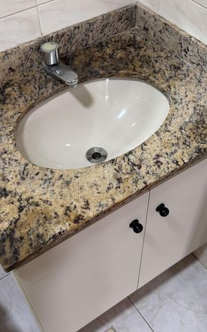 Apartamento para alugar com 80m², 2 quartos e 1 vaga Apartamento para alugar com 80m², 2 quartos e 1 vagaBanheiro da Suíte