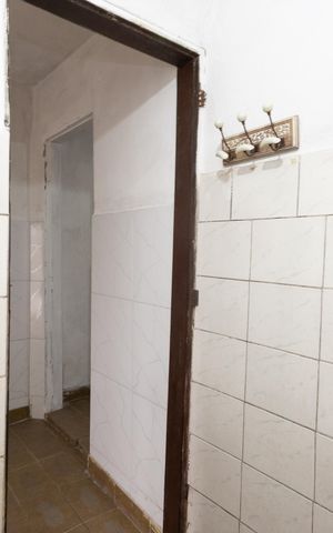 Casa para alugar com 135m², 2 quartos e sem vaga Casa para alugar com 135m², 2 quartos e sem vagaBanheiro social