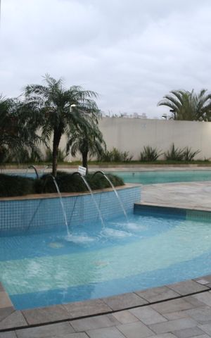 Apartamento à venda com 83m², 2 quartos e 2 vagasÁrea comum - Piscina