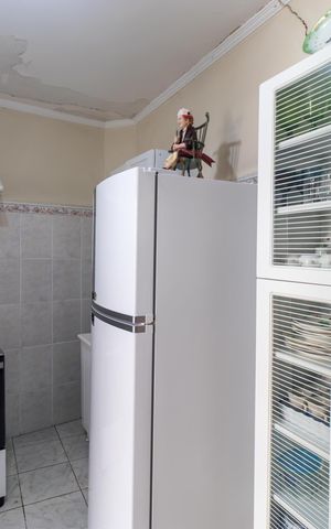 Casa à venda com 616m², 7 quartos e 6 vagas Casa à venda com 616m², 7 quartos e 6 vagasCasa 02- Cozinha
