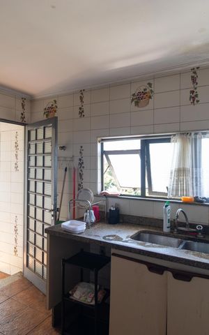 Casa à venda com 616m², 7 quartos e 6 vagas Casa à venda com 616m², 7 quartos e 6 vagasCozinha 2