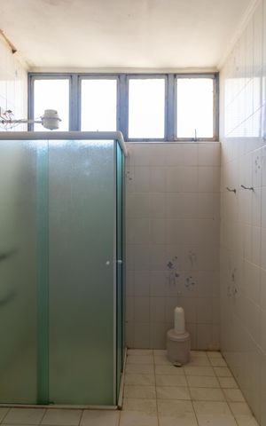 Casa à venda com 616m², 7 quartos e 6 vagas Casa à venda com 616m², 7 quartos e 6 vagasBanheiro da Suíte 02