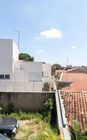 Casa à venda com 616m², 7 quartos e 6 vagas Casa à venda com 616m², 7 quartos e 6 vagasVista da Suíte 01