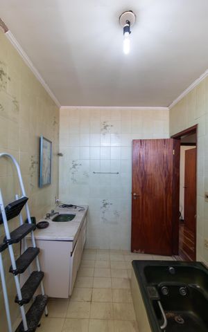 Casa à venda com 616m², 7 quartos e 6 vagas Casa à venda com 616m², 7 quartos e 6 vagasBanheiro