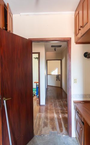 Casa à venda com 616m², 7 quartos e 6 vagas Casa à venda com 616m², 7 quartos e 6 vagasSuíte 02