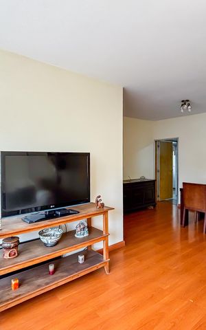 Apartamento à venda com 110m², 3 quartos e 1 vaga Apartamento à venda com 110m², 3 quartos e 1 vagaSala
