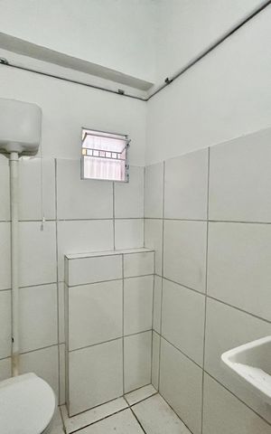Casa para alugar com 50m², 2 quartos e sem vaga Casa para alugar com 50m², 2 quartos e sem vagaBanheiro
