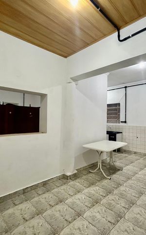 Casa para alugar com 50m², 2 quartos e sem vaga Casa para alugar com 50m², 2 quartos e sem vagaSala