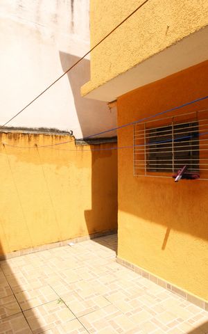 Casa para alugar com 87m², 2 quartos e 1 vagaQuintal