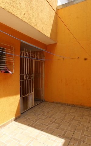 Casa para alugar com 87m², 2 quartos e 1 vagaQuintal