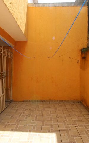Casa para alugar com 87m², 2 quartos e 1 vagaQuintal