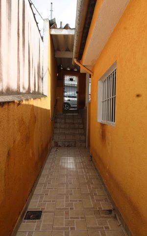 Casa para alugar com 87m², 2 quartos e 1 vagaCorredor externo