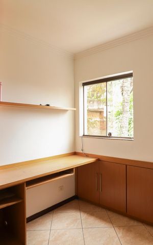 Casa para alugar com 180m², 3 quartos e 5 vagas Casa para alugar com 180m², 3 quartos e 5 vagasQuarto 1