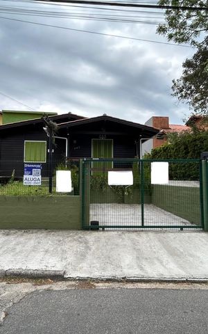 Casa para alugar com 170m², 3 quartos e 1 vagaFachada
