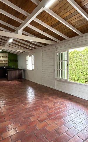 Casa para alugar com 170m², 3 quartos e 1 vagaSala 