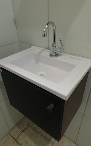 Casa para alugar com 100m², 2 quartos e sem vagaBanheiro - Pia