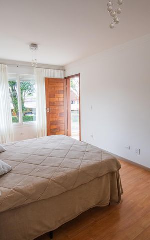 Casa à venda com 199m², 3 quartos e 5 vagas Casa à venda com 199m², 3 quartos e 5 vagasSuíte