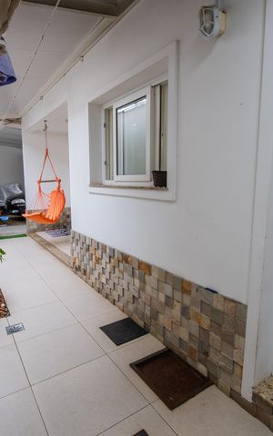 Casa à venda com 199m², 3 quartos e 5 vagas Casa à venda com 199m², 3 quartos e 5 vagasÁrea de Serviço