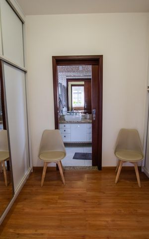 Casa à venda com 199m², 3 quartos e 5 vagas Casa à venda com 199m², 3 quartos e 5 vagasCloset da suíte