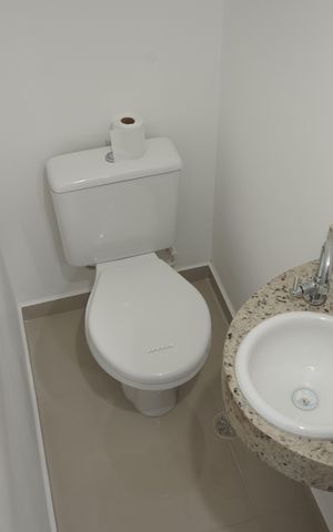 Casa de condomínio para alugar com 63m², 2 quartos e 1 vagaLavabo