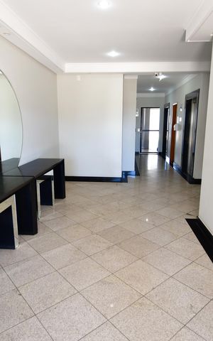 Apartamento para alugar com 85m², 3 quartos e 2 vagasHall social