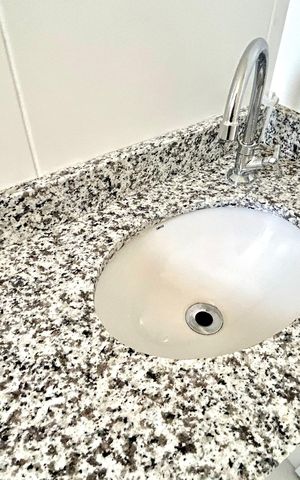 Apartamento à venda com 55m², 2 quartos e 1 vaga Apartamento à venda com 55m², 2 quartos e 1 vagaBanheiro 1