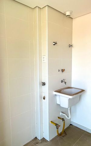 Apartamento à venda com 55m², 2 quartos e 1 vaga Apartamento à venda com 55m², 2 quartos e 1 vagaÁrea de Serviço