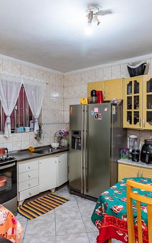 Casa à venda com 194m², 3 quartos e 1 vaga Casa à venda com 194m², 3 quartos e 1 vagaCozinha