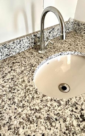 Apartamento à venda com 45m², 2 quartos e 1 vaga Apartamento à venda com 45m², 2 quartos e 1 vagaBanheiro