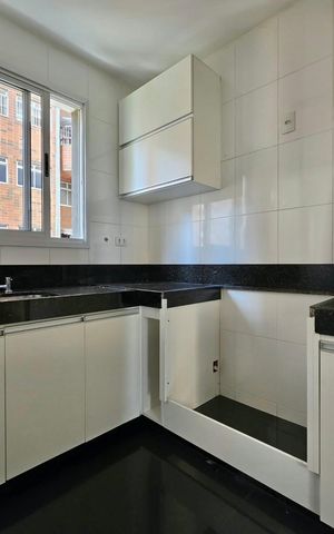 Apartamento à venda com 69m², 3 quartos e 2 vagas Apartamento à venda com 69m², 3 quartos e 2 vagasCozinha e Área de Serviço
