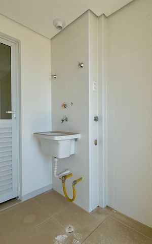 Apartamento à venda com 55m², 2 quartos e 1 vaga Apartamento à venda com 55m², 2 quartos e 1 vagaÁrea de Serviço