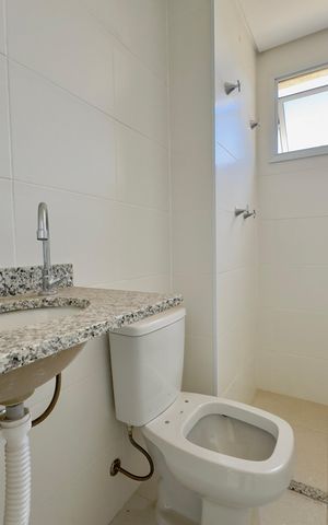 Apartamento à venda com 55m², 2 quartos e 1 vaga Apartamento à venda com 55m², 2 quartos e 1 vagaBanheiro 2